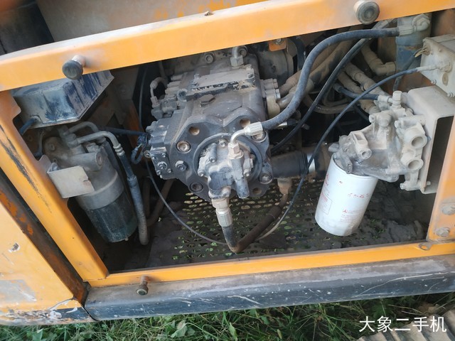 三一重工 SY215C 挖掘机