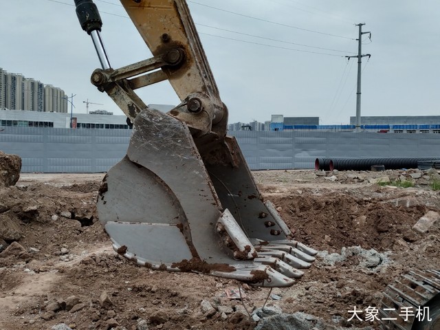 三一重工 SY245H 挖掘机