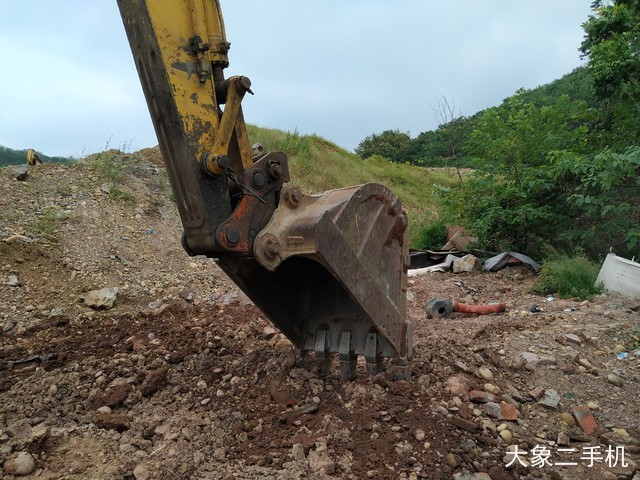 小松 PC240LC-8 挖掘机