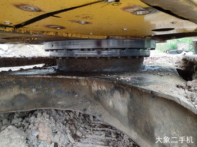 小松 PC240LC-8 挖掘机