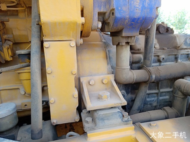 柳工 CLG6122 压路机