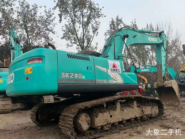 神钢 SK250 挖掘机