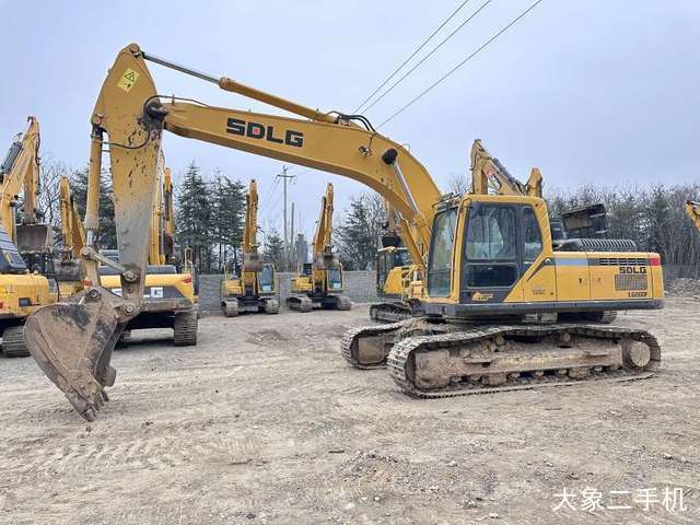 山东临工 E6250F 挖掘机