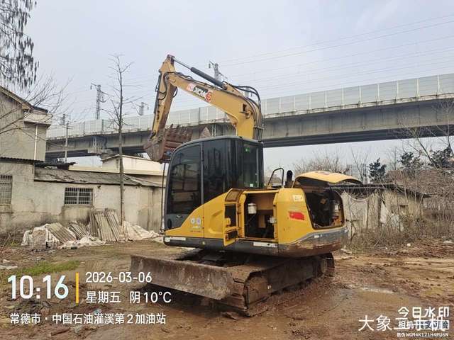 徐工 XE75D 挖掘机