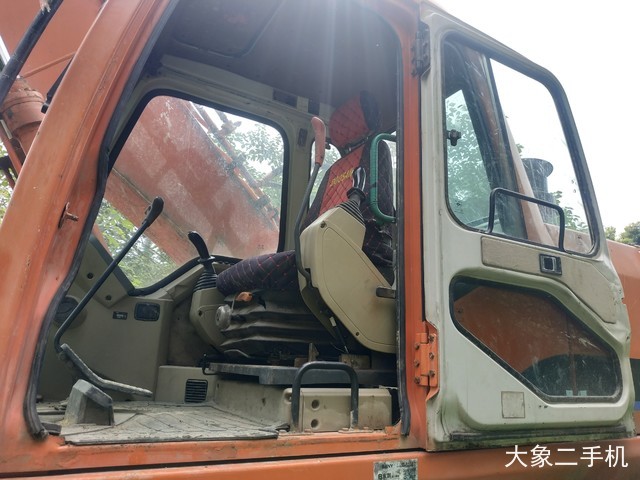 斗山 DH220LC-7 挖掘机
