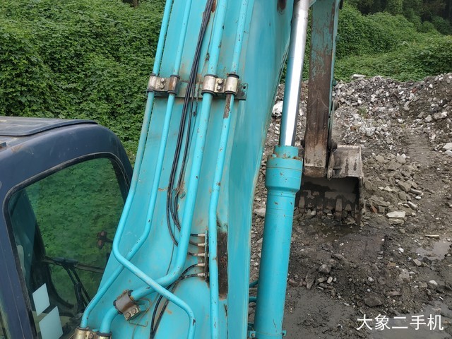 神钢 SK260LC-8 挖掘机