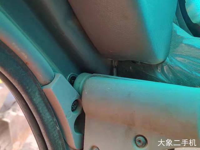 沃尔沃 EC210B 挖掘机