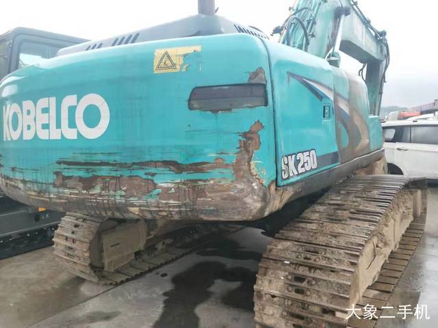 神钢 SK230 挖掘机