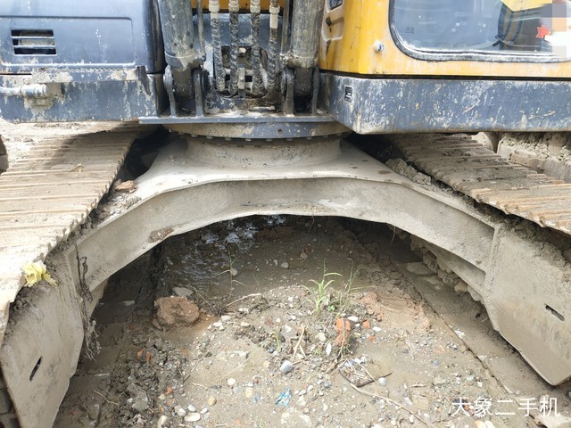 徐工 XE135D 挖掘机