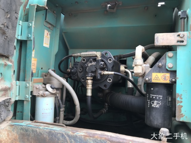 神钢 SK210LC-8 挖掘机