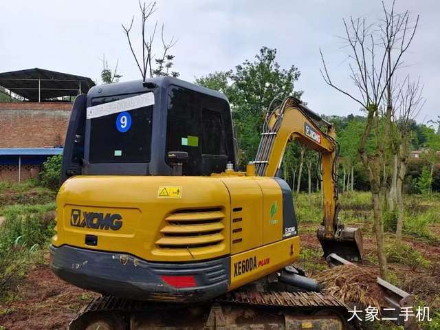 徐工 XE60D 挖掘机
