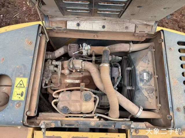 山东临工 E6135F 挖掘机