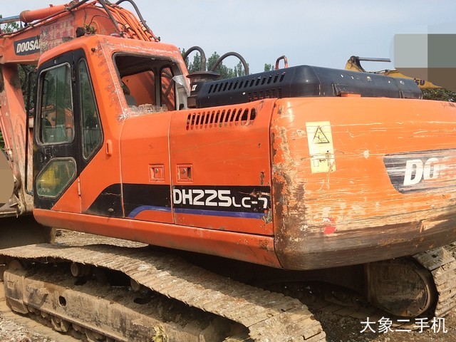 斗山 DH225LC-7 挖掘机