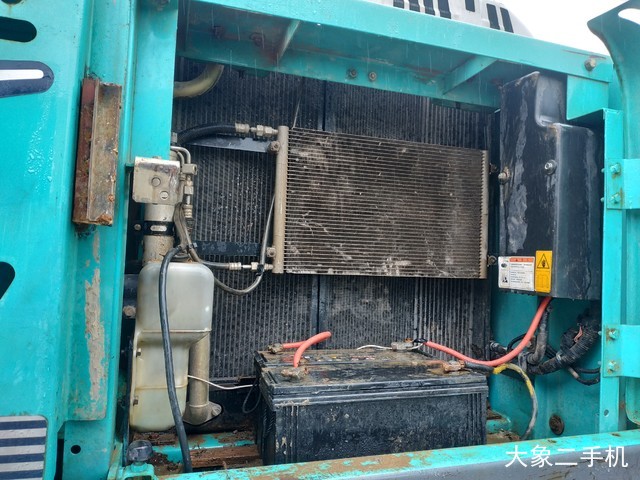 神钢 SK260LC-8 挖掘机