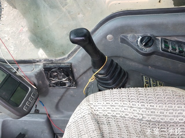 沃尔沃 EC240B 挖掘机