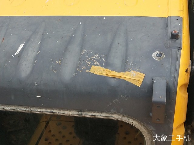 沃尔沃 EC240B 挖掘机