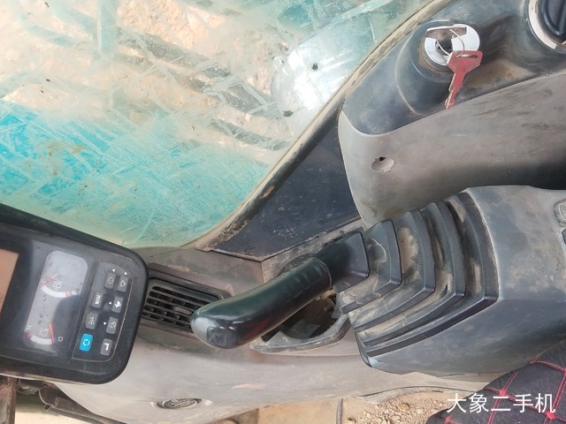 神钢 SK260LC-8 挖掘机