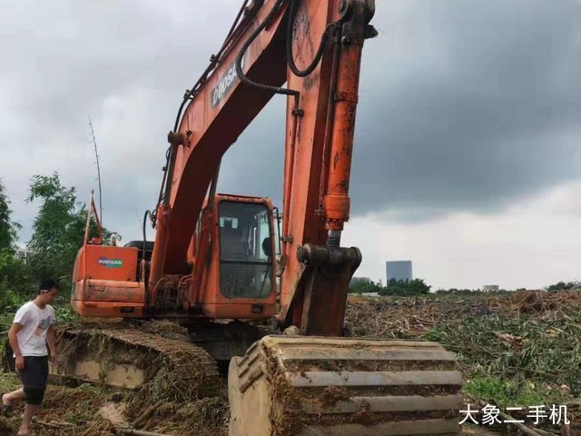斗山 DH225LC-7 挖掘机