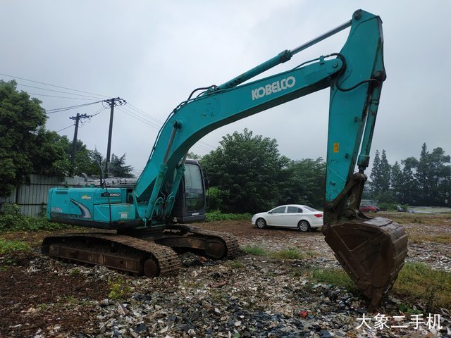 神钢 SK260LC-8 挖掘机