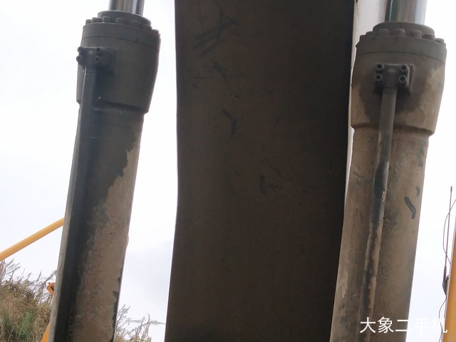 沃尔沃 EC240B 挖掘机