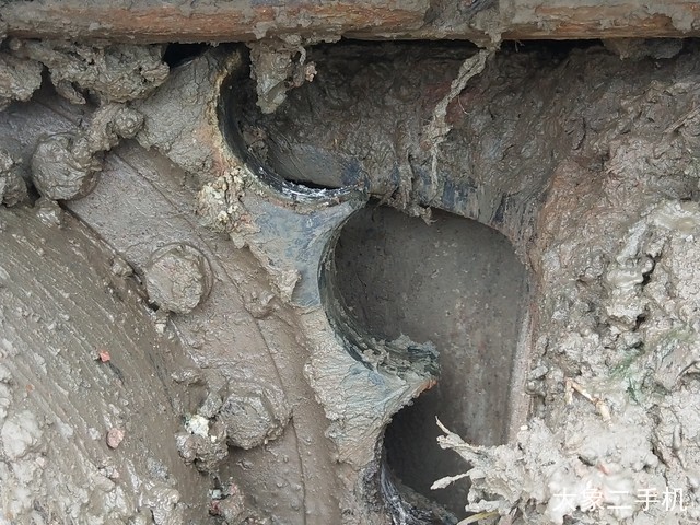 沃尔沃 EC240B 挖掘机