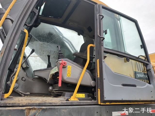 沃尔沃 EC480DL 挖掘机