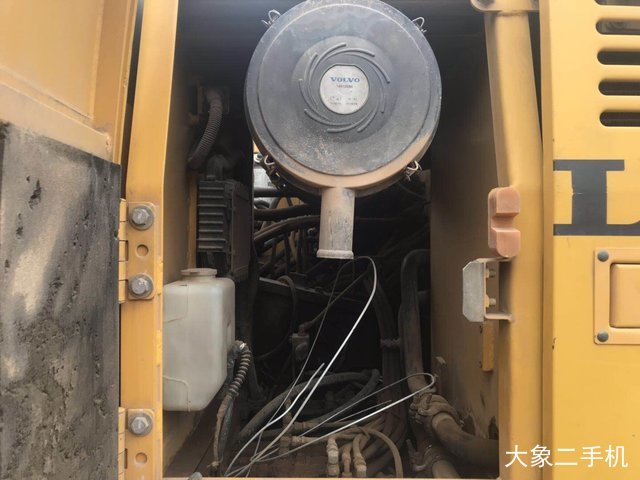 沃尔沃 EC210BLC 挖掘机