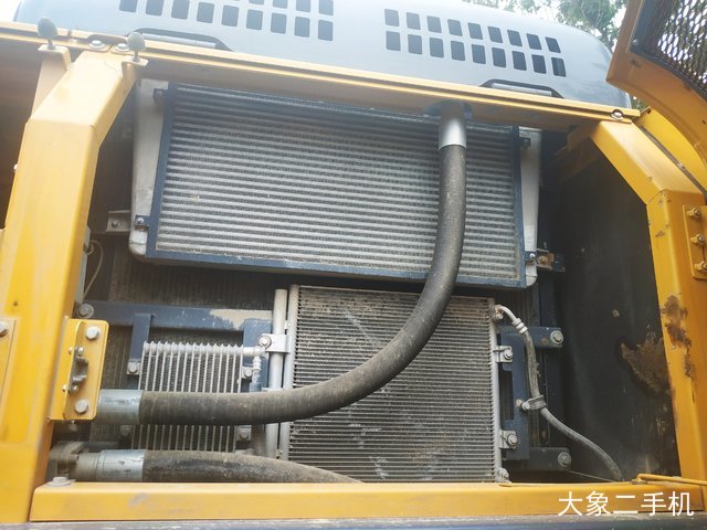 徐工 XE370D 挖掘机