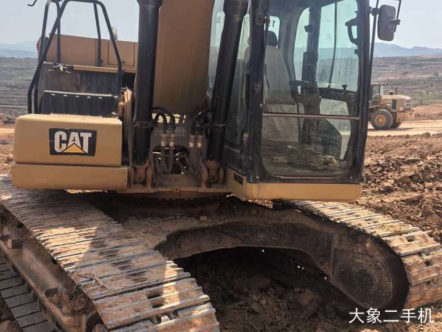 卡特彼勒 323D液压 挖掘机