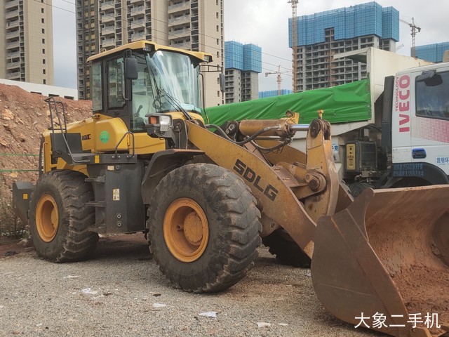 山东临工 L955F 装载机