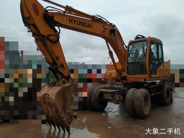 现代 R130W-5 挖掘机