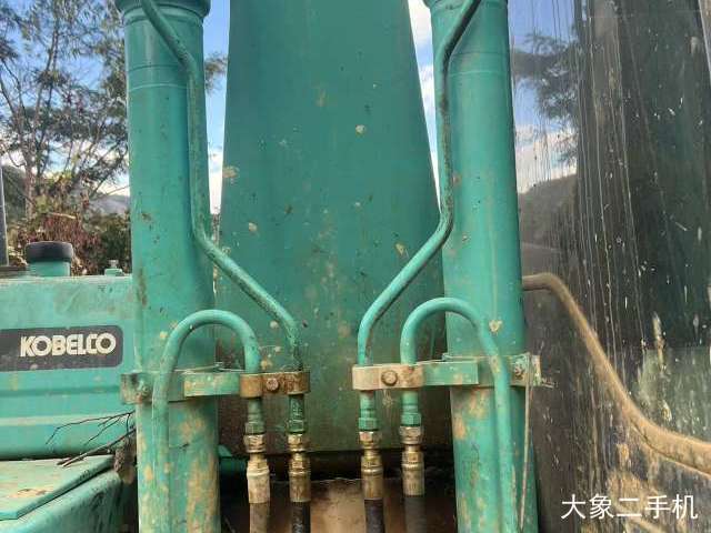 神钢 SK130-8 挖掘机