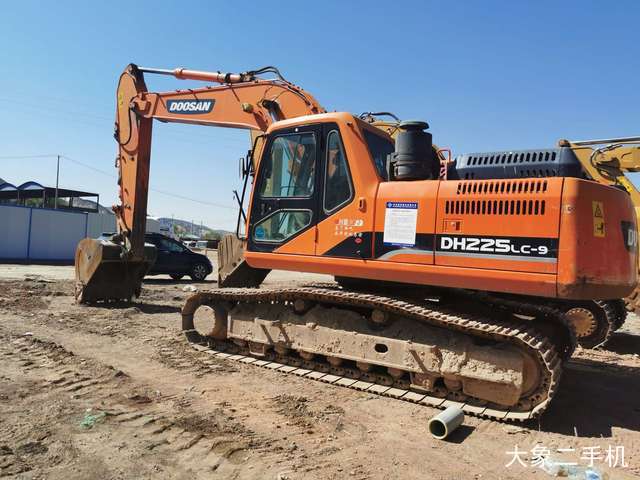 斗山 DH220-9E 挖掘机