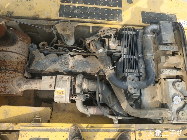 小松 PC240LC-8 挖掘机