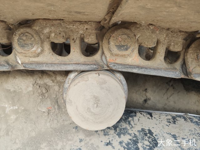 龙工 LG6225E 挖掘机