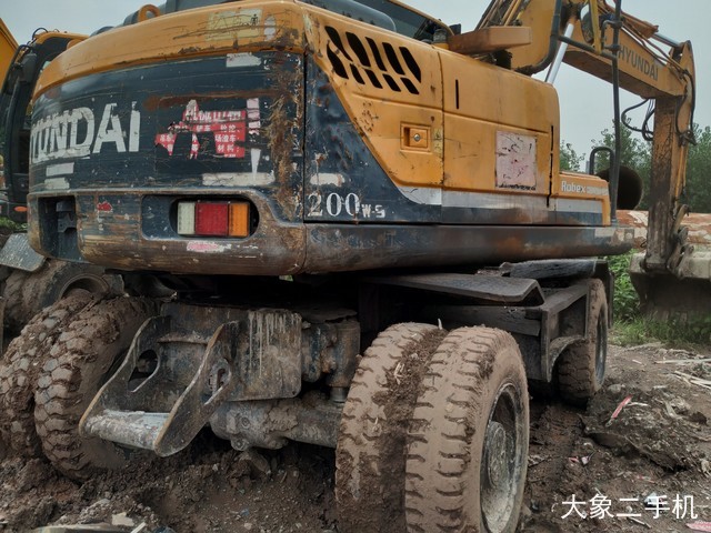 现代 R150W-9 挖掘机