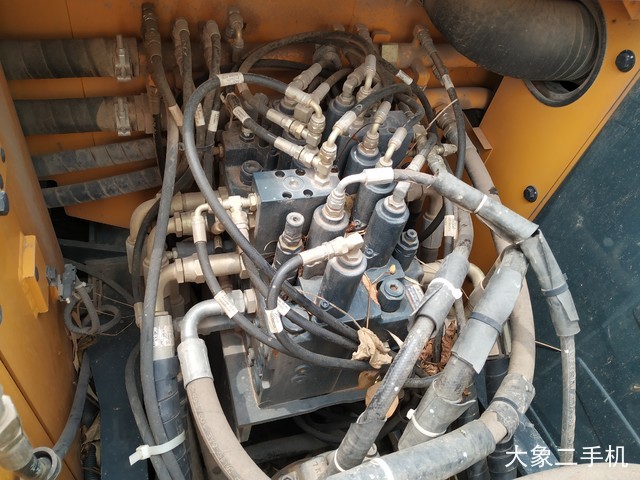 现代 150WVS 挖掘机