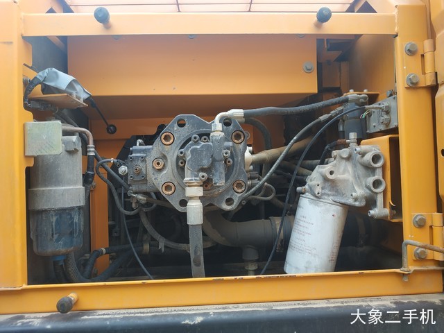 三一重工 SY215C-9 挖掘机