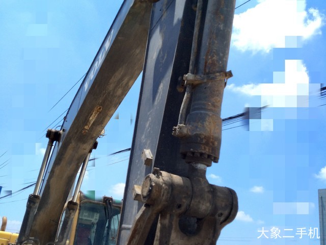 沃尔沃 EC210B 挖掘机