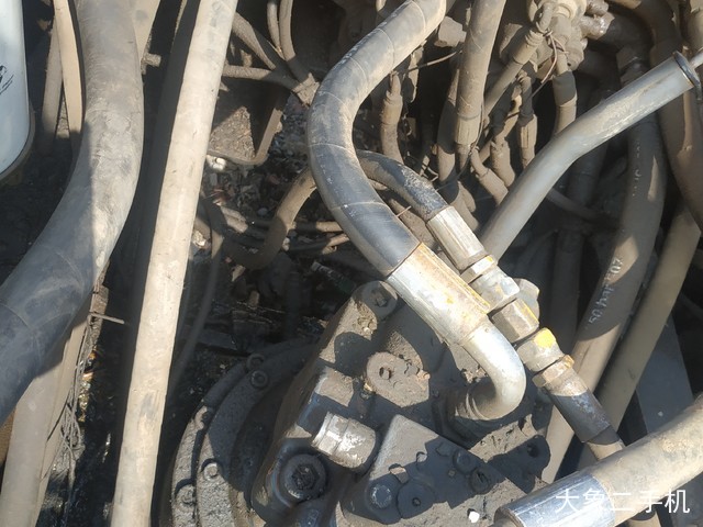 沃尔沃 EC240B 挖掘机