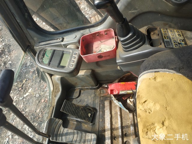 沃尔沃 EC240B 挖掘机