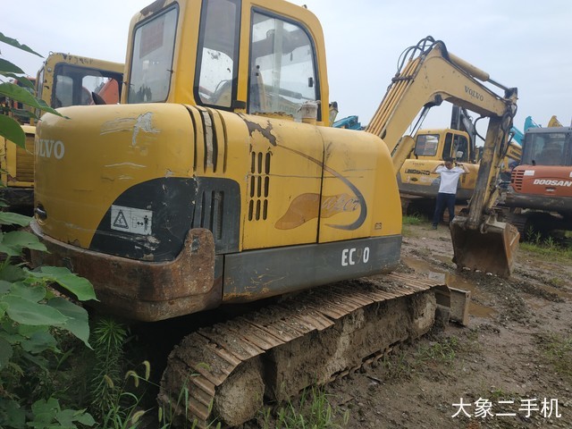 山东临工 60 挖掘机