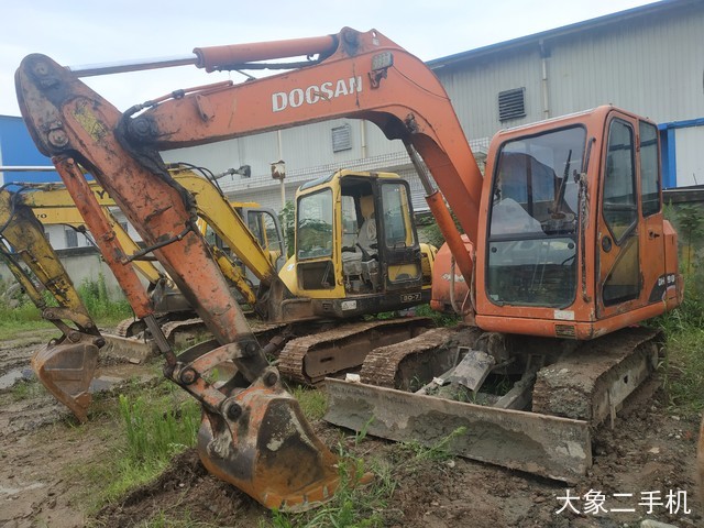 斗山 DH70 挖掘机