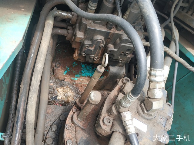 神钢 SK260LC-8 挖掘机