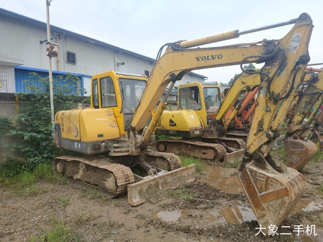 山东临工 60 挖掘机