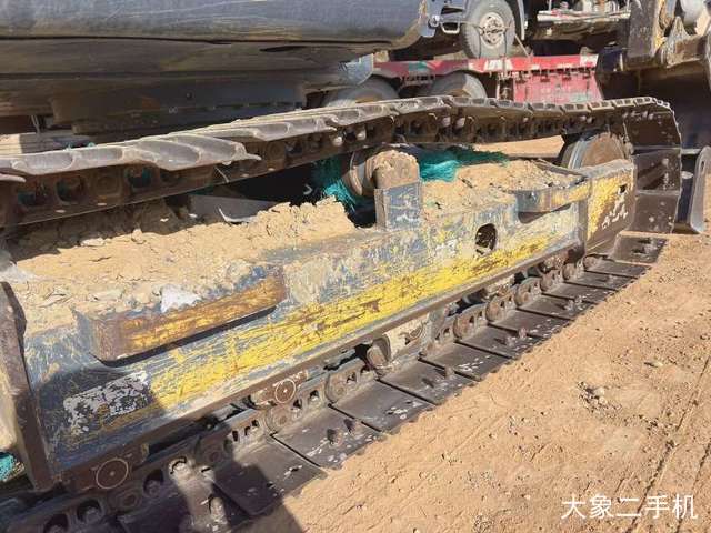 徐工 XE75D 挖掘机