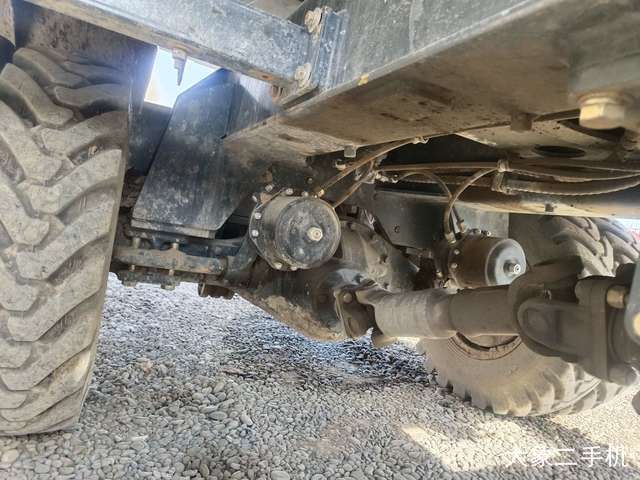 现代 R180W-9A 挖掘机