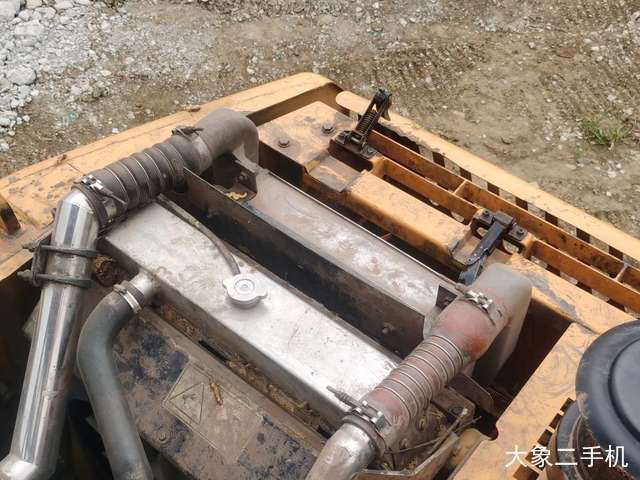 现代 R150LC-7 挖掘机