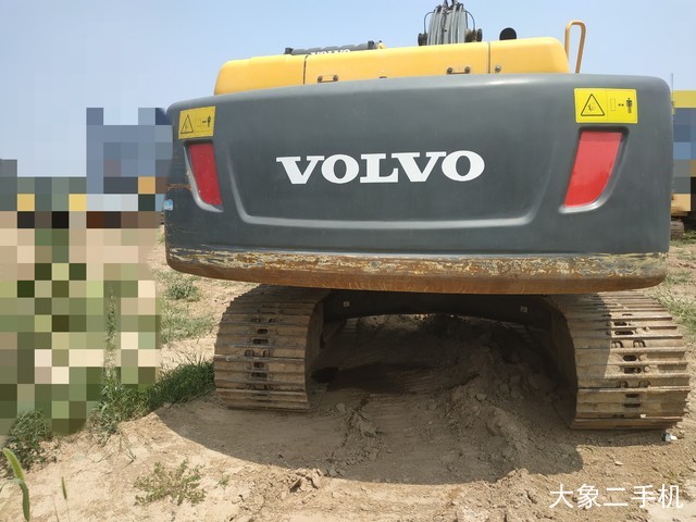 沃尔沃 EC210BLC 挖掘机