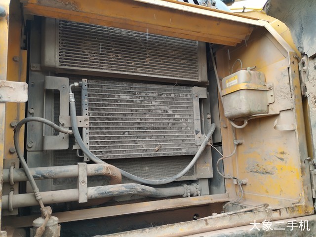 山重建机 JCM922D 挖掘机